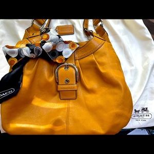 COACH SOHO LEATHER HAND CRAFTED BAG # D1069-F15075